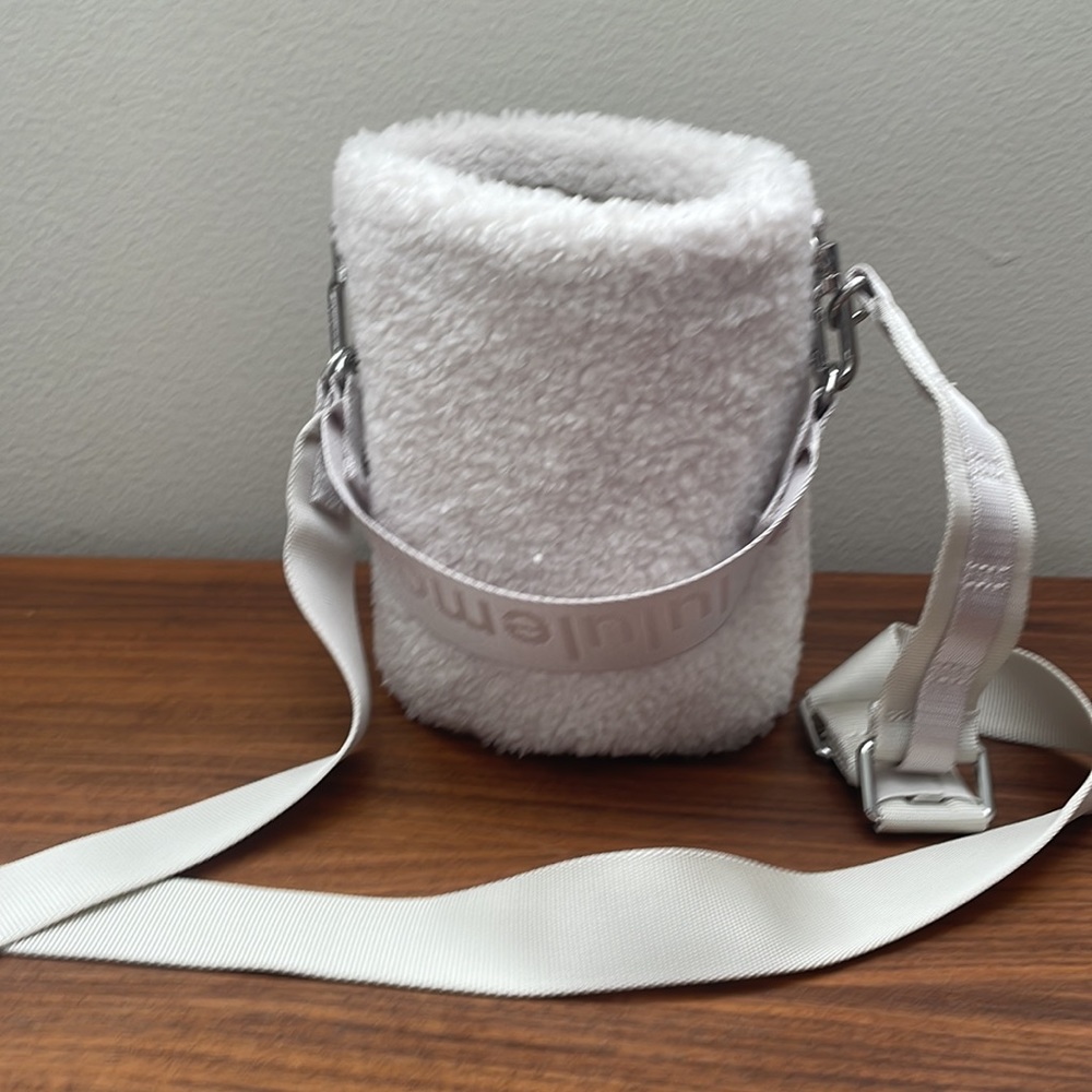 NWOT Lululemon Fleece Bucket Bag